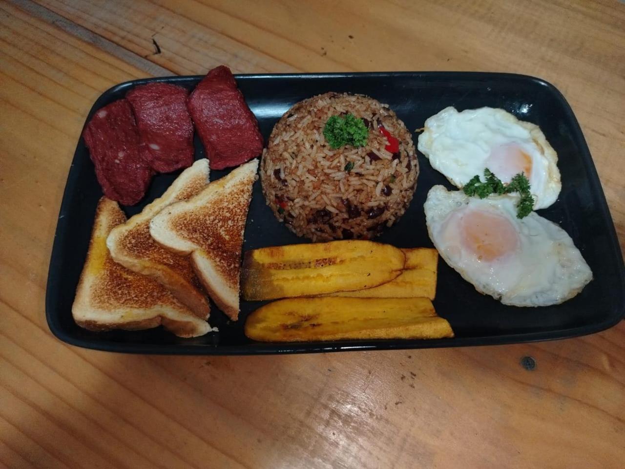 Blue Iguana 호텔 Sámara 외부 사진